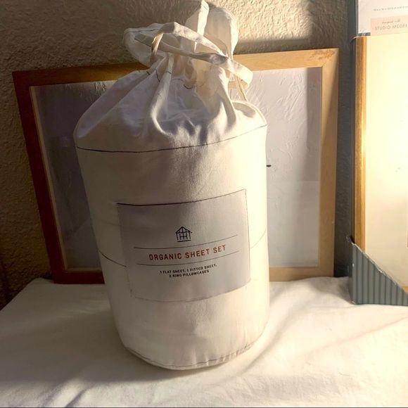 Full Thin Stripe Organic Cotton Sheet Set
Sour Cream/Railroad Gray - - Picture 3 of 4